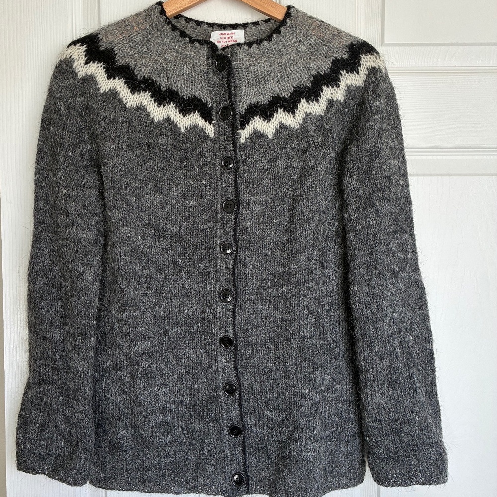 Icelandic lopapeysa handknit Thorvaldsens cardigan S M charcoal white grey black